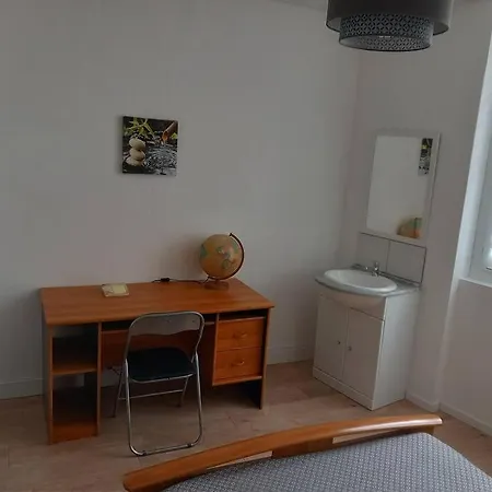 Centre-ville, 2 Chambres. Apartment *